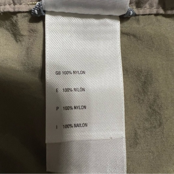 The North Face Women’s Cargo Hiking Capris Olive Green size 4 - Picture 9 of 10